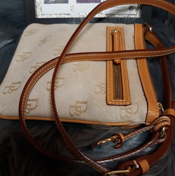 Dooney and Bourke Crossbody Bag - Picture 2 of 4